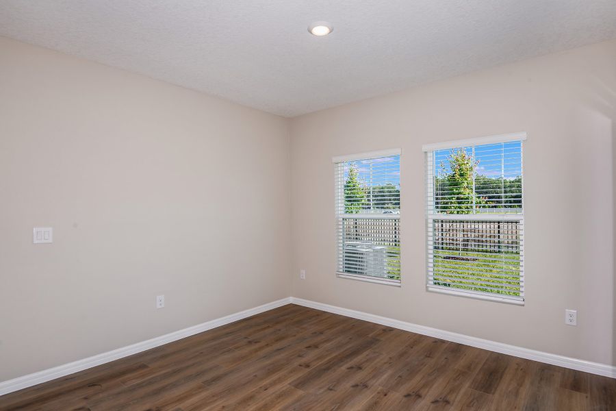 Spacious, unfurnished interior of a new home in Two Rivers, Zephyrhills (Image 15).