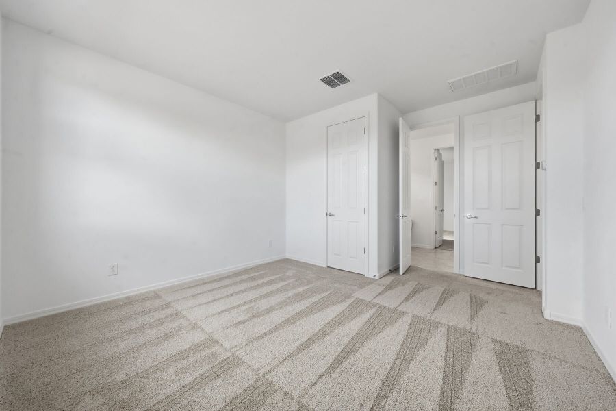 Spacious, unfurnished interior of a new home in Tierra Vistoso, Surprise (Image 14).