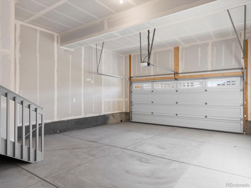 Spacious, unfurnished interior of a new home in , Commerce City (Image 19).
