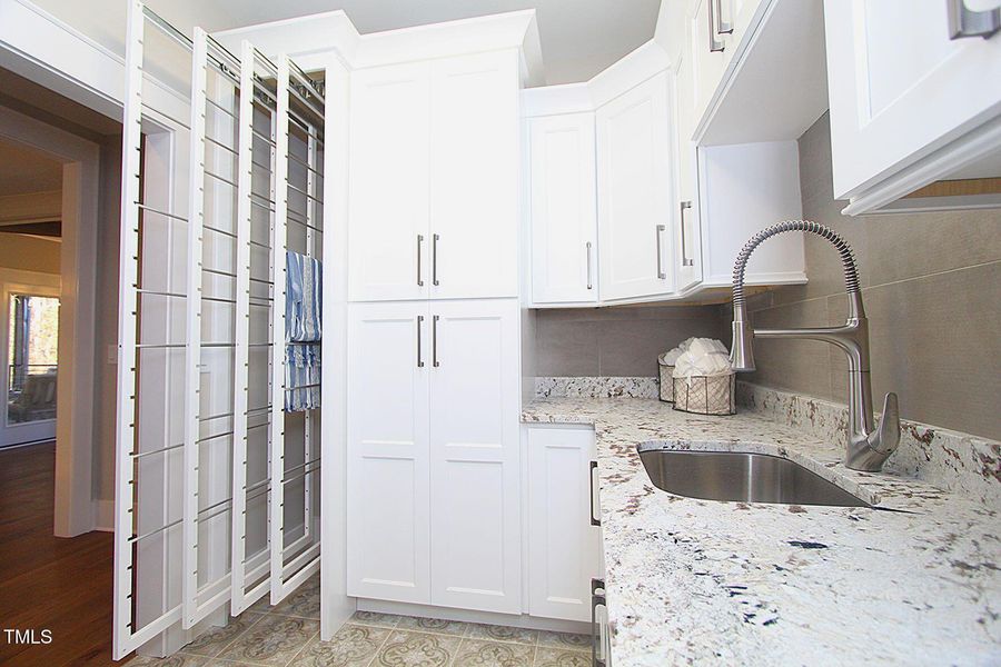 Laundry dryer racks