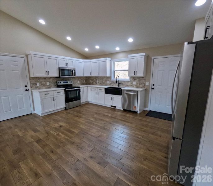 Furnished interior view inside a new home in , Marion (Image 6).