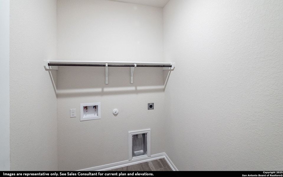 Spacious, unfurnished interior of a new home in , Schertz (Image 7). Spacious, unfurnished interior of a new home in , Schertz (Image 7).