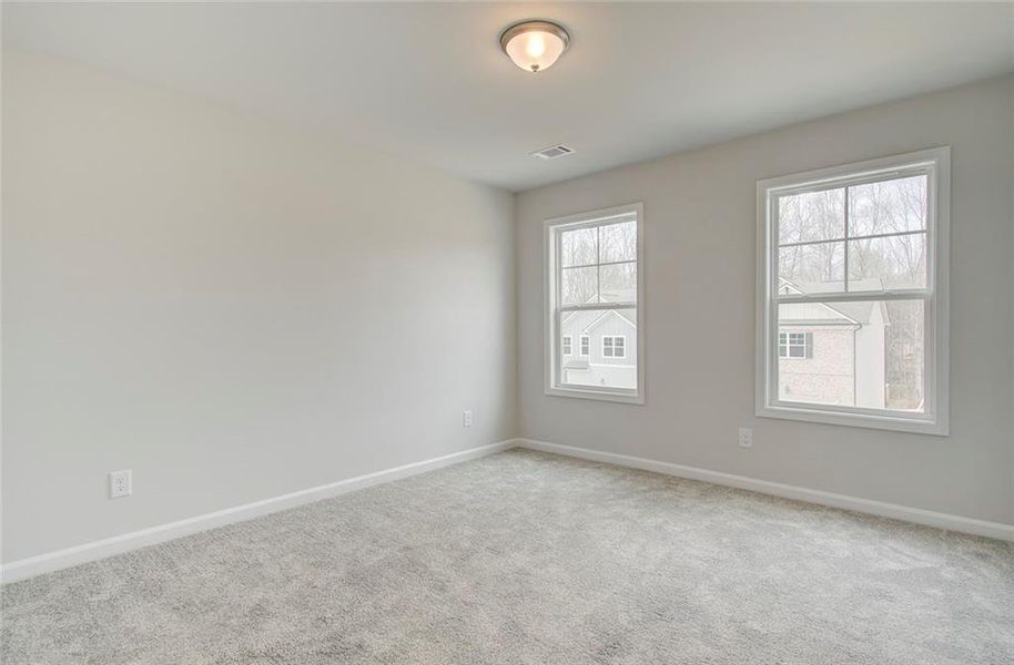 Spacious, unfurnished interior of a new home in Crofton Place Enclave, Snellville (Image 15).