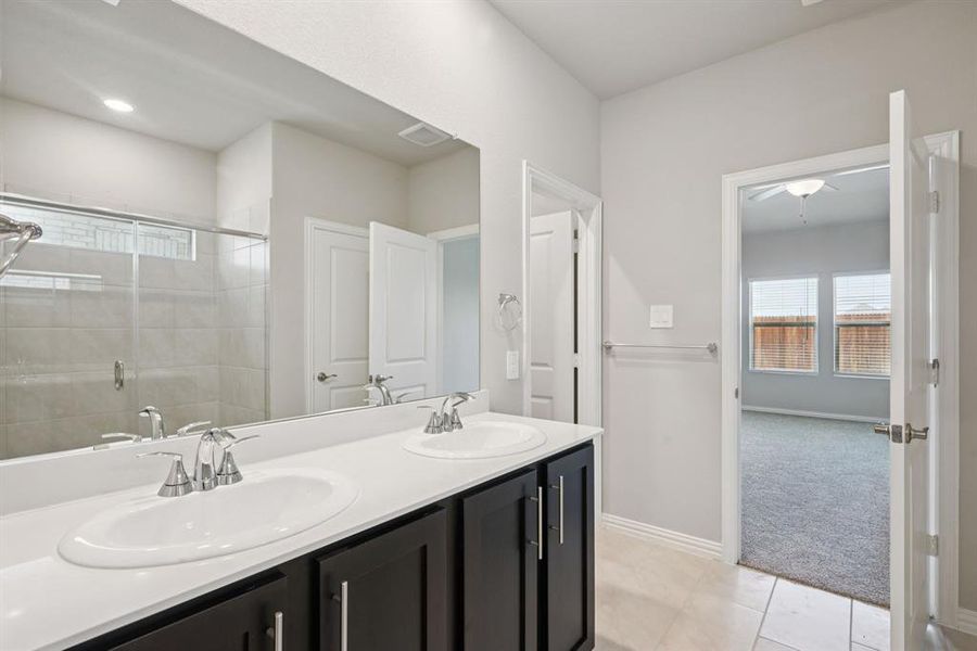 Photo is not of the actual home, but is an inspirational photo of builder’s model home and may depict options, furnishings, and/or decorator features that are not included. Photo is not of the actual home, but is an inspirational photo of builder’s model home and may depict options, furnishings, and/or decorator features that are not included.