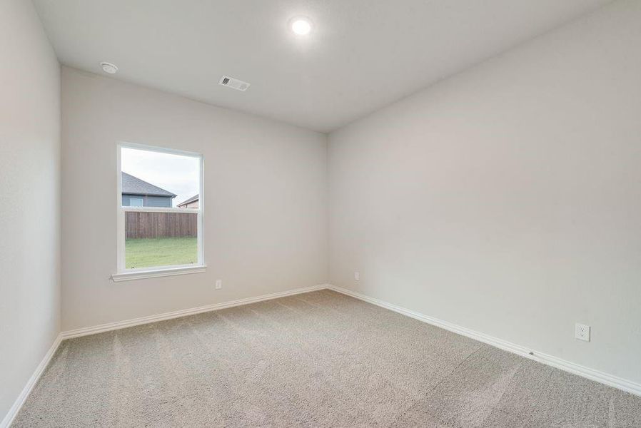 Spacious, unfurnished interior of a new home in Liberty Pointe, Gainesville (Image 10).