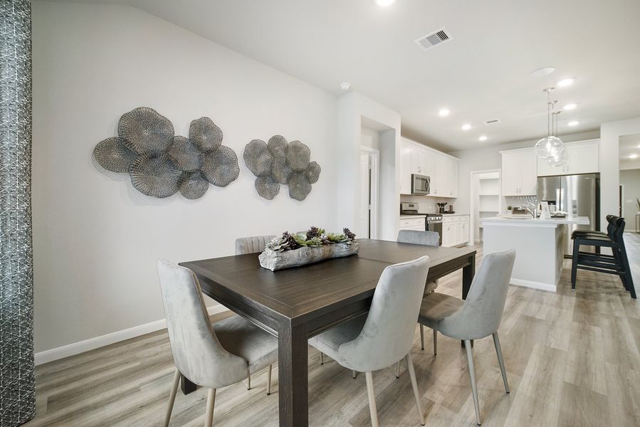 Representative furnished interior of a home built from the Teton by Beazer Homes in Sorella: Landmark Collection, Tomball (Image 7).
