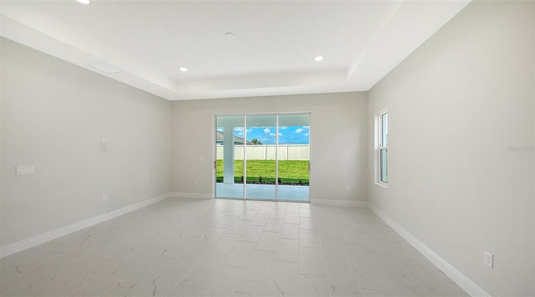 Spacious, unfurnished interior of a new home in Canoe Creek, Parrish (Image 39).