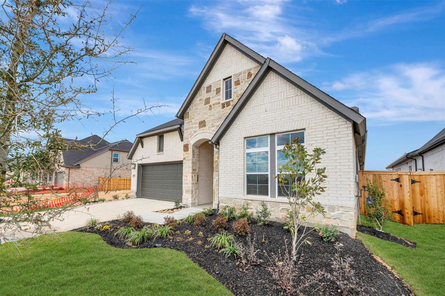 Welcome to The Aftonwood by David Weekley Homes. Move-In Ready Now! Welcome to The Aftonwood by David Weekley Homes. Move-In Ready Now!
