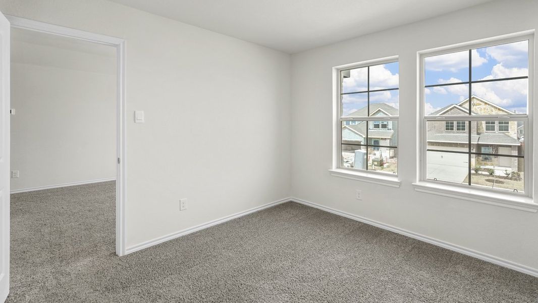 Spacious, unfurnished interior of a new home in Blaire Lake, Tyler (Image 23).