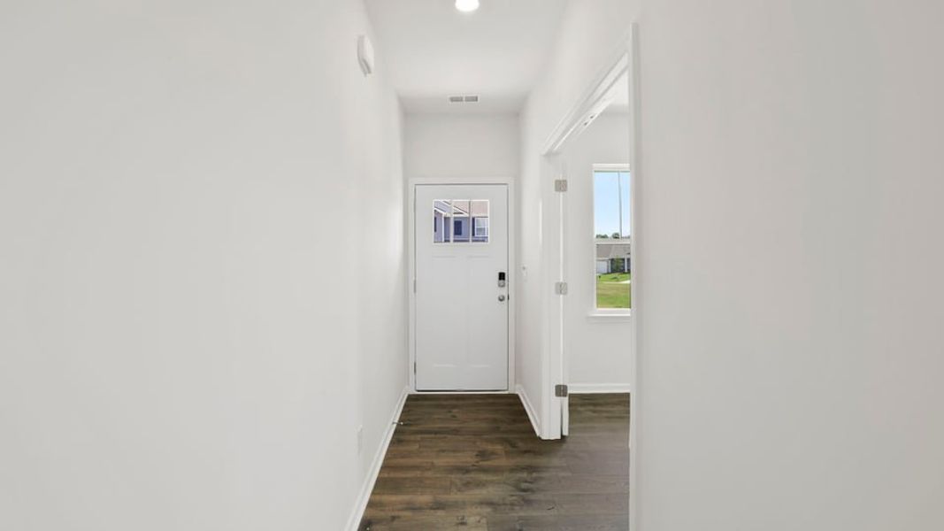 Spacious, unfurnished interior of a new home in Durbin Meadows Traditions, Fountain Inn (Image 18).