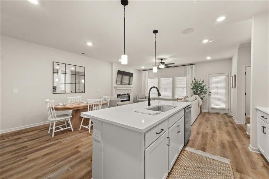 Furnished interior view inside a new home in , Jasper (Image 5).