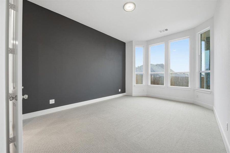 Spacious, unfurnished interior of a new home in Wildflower Ranch, Fort Worth (Image 14).