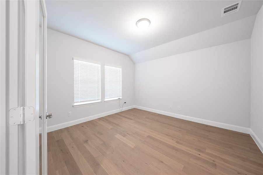 Spacious, unfurnished interior of a new home in Goodland: Overlook 60', Midlothian (Image 10).