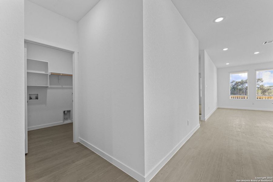 Spacious, unfurnished interior of a new home in Waterwheel: Coastline Collection, San Antonio (Image 19). Spacious, unfurnished interior of a new home in Waterwheel: Coastline Collection, San Antonio (Image 19).