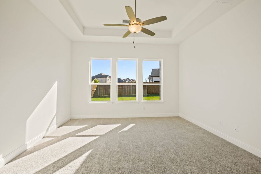 Spacious, unfurnished interior of a new home in Lake Breeze, Lavon (Image 31).