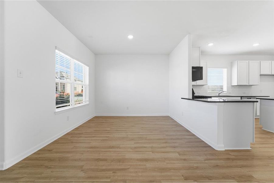 Spacious, unfurnished interior of a new home in La Terra, Celina (Image 22).