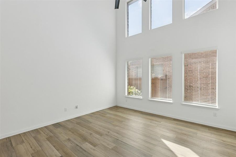 Spacious, unfurnished interior of a new home in Wildflower Ranch: Lonestar Collection, Fort Worth (Image 27). Spacious, unfurnished interior of a new home in Wildflower Ranch: Lonestar Collection, Fort Worth (Image 27).