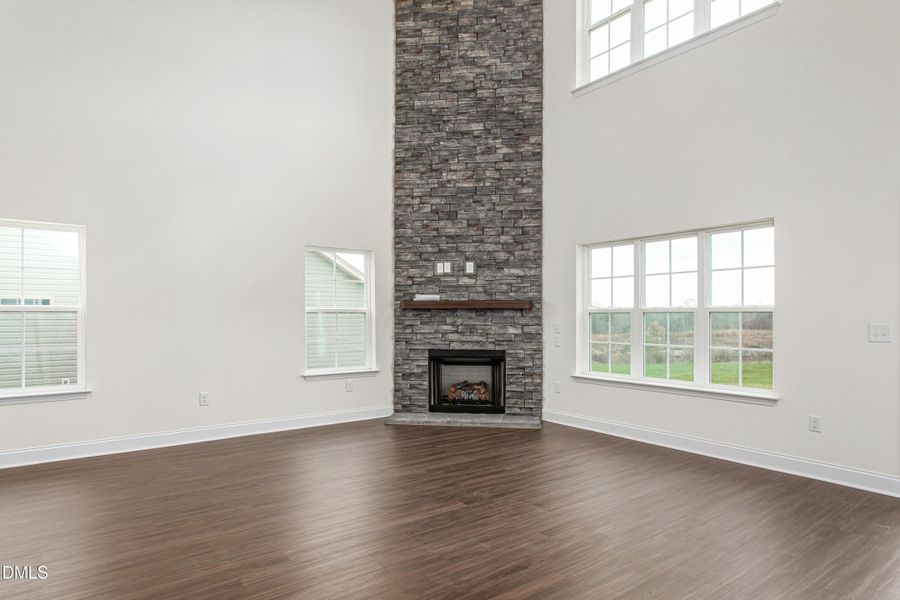 1932 Darrell Drive-13