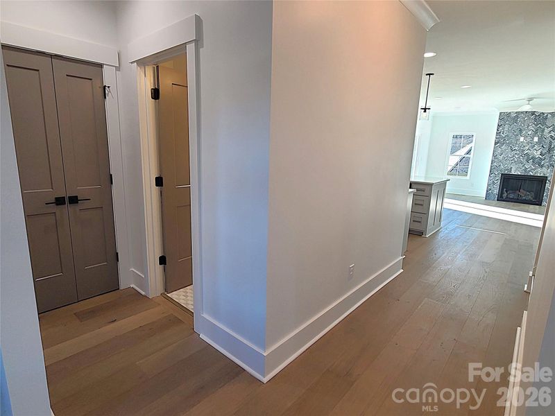 Spacious, unfurnished interior of a new home in , Hickory (Image 22).