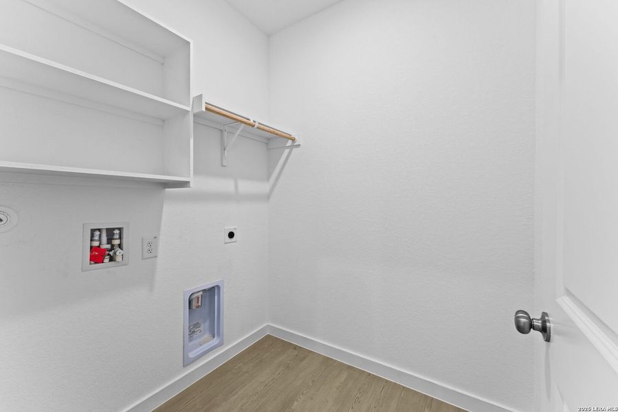 Spacious, unfurnished interior of a new home in Hightop Ridge, Converse (Image 12).