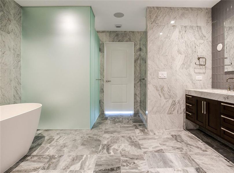 Furnished interior view inside a new home in The Ritz-Carlton Residences, Tampa (Image 11).