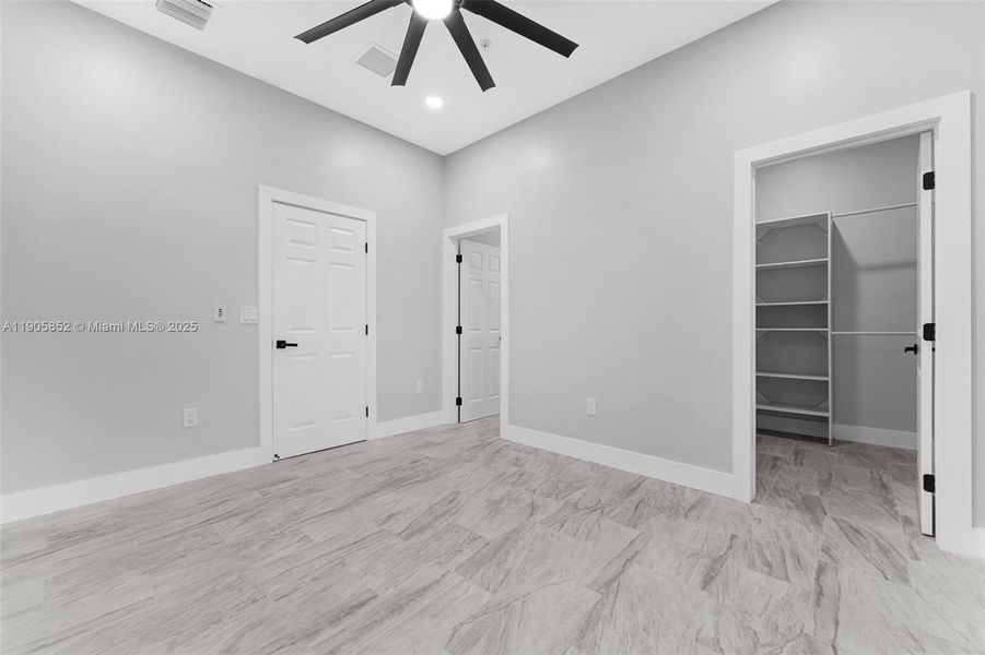 Spacious, unfurnished interior of a new home in , Miami (Image 20).