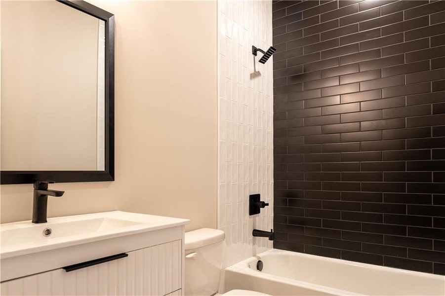 Furnished interior view inside a new home in , Dallas (Image 5). Furnished interior view inside a new home in , Dallas (Image 5).