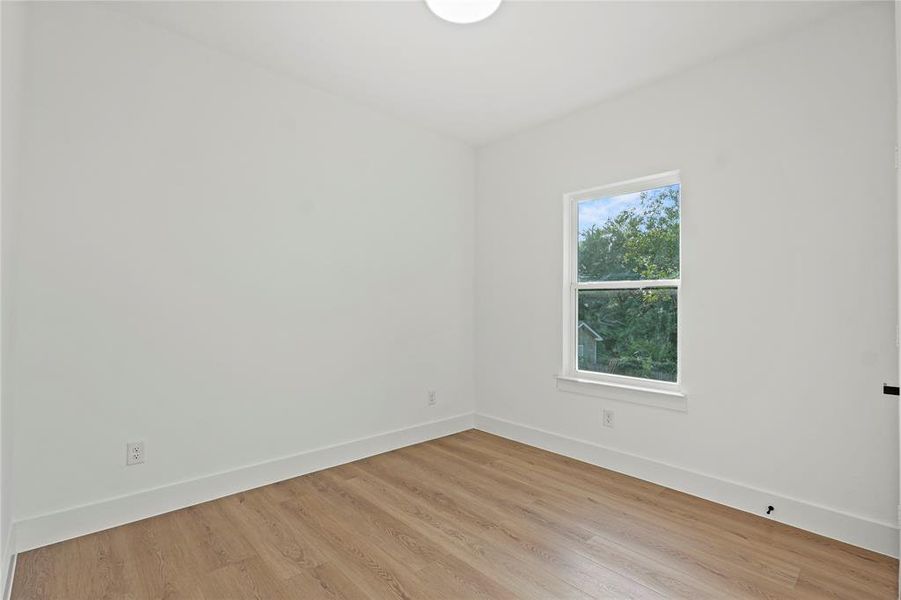 Spacious, unfurnished interior of a new home in , Dallas (Image 22).