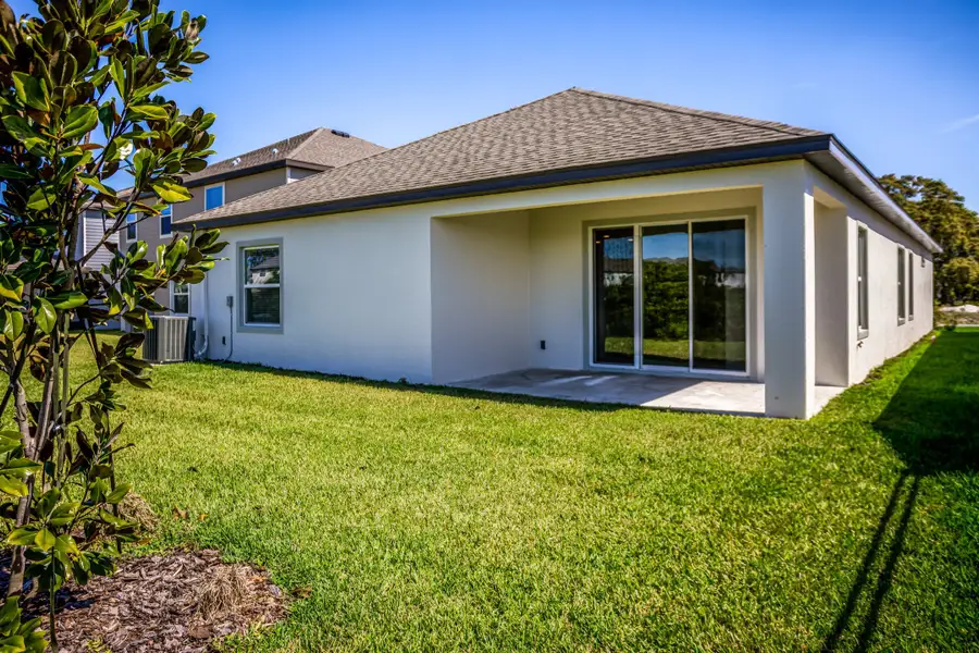 Representative exterior details of a home built from the Miramar by Maronda Homes in Cape Coral, Cape Coral (Image 3).
