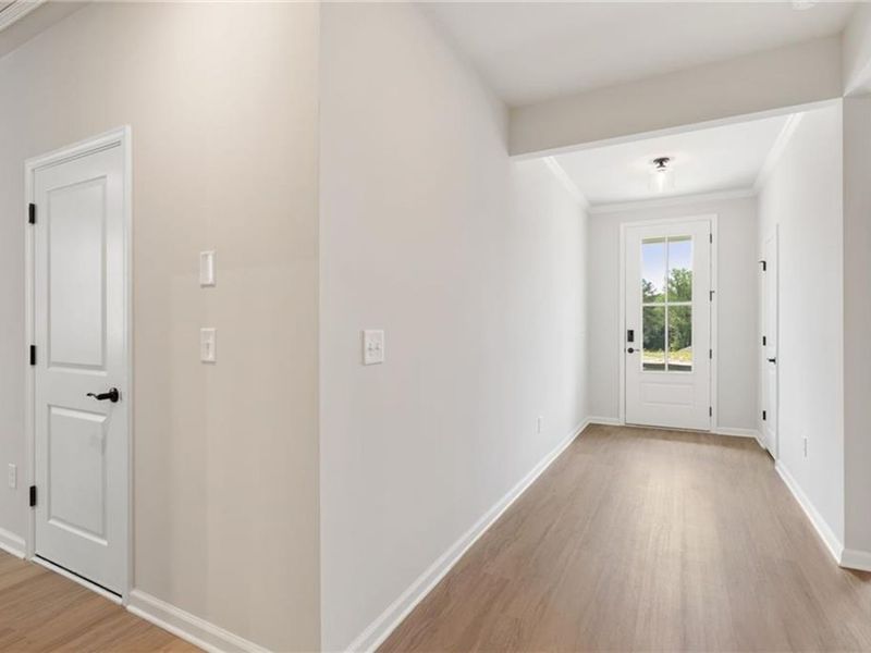 Spacious, unfurnished interior of a new home in Kelly Preserve, Loganville (Image 12).