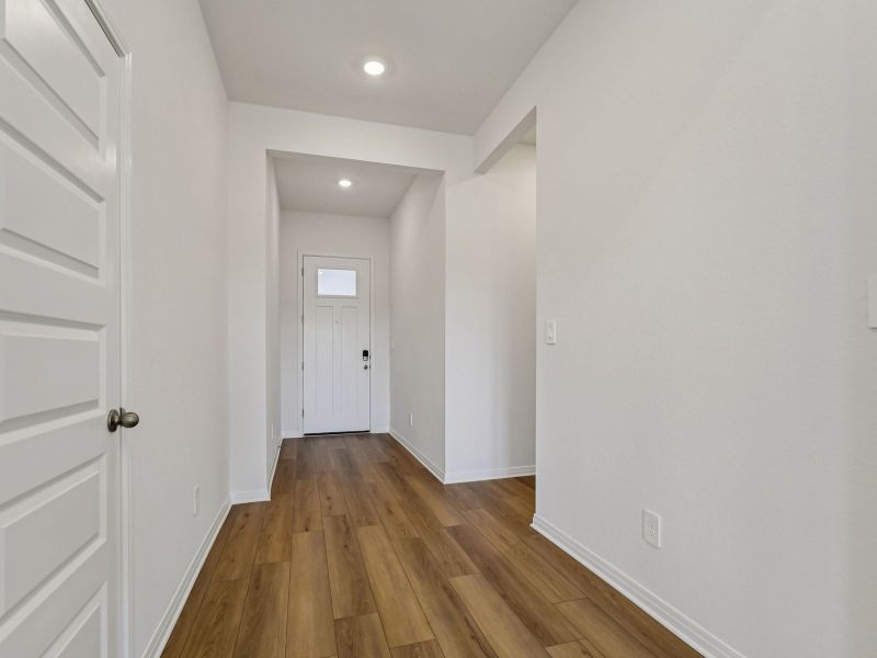 Spacious, unfurnished interior of a new home in Prairie Winds - Executive Collection, Hutto (Image 7).