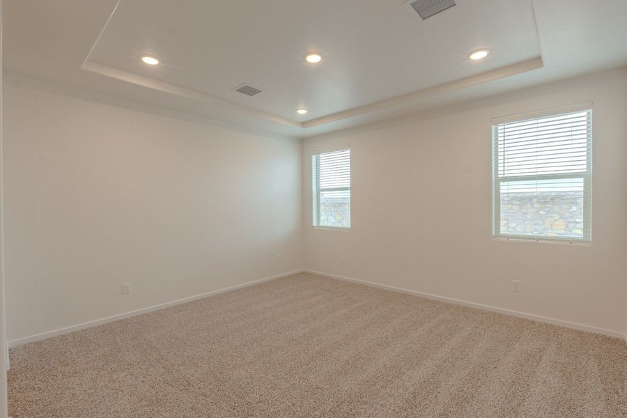 Spacious, unfurnished interior of a new home in Paseo Del Este, El Paso (Image 26).