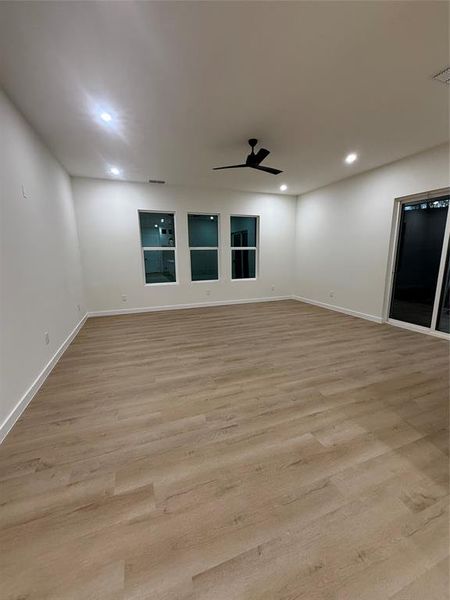 Spacious, unfurnished interior of a new home in , Dallas (Image 13).