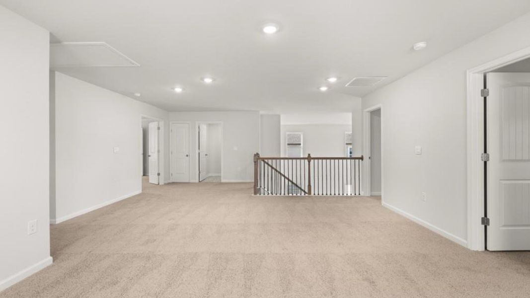 Spacious, unfurnished interior of a new home in Haven Abbey, Cumming (Image 23).