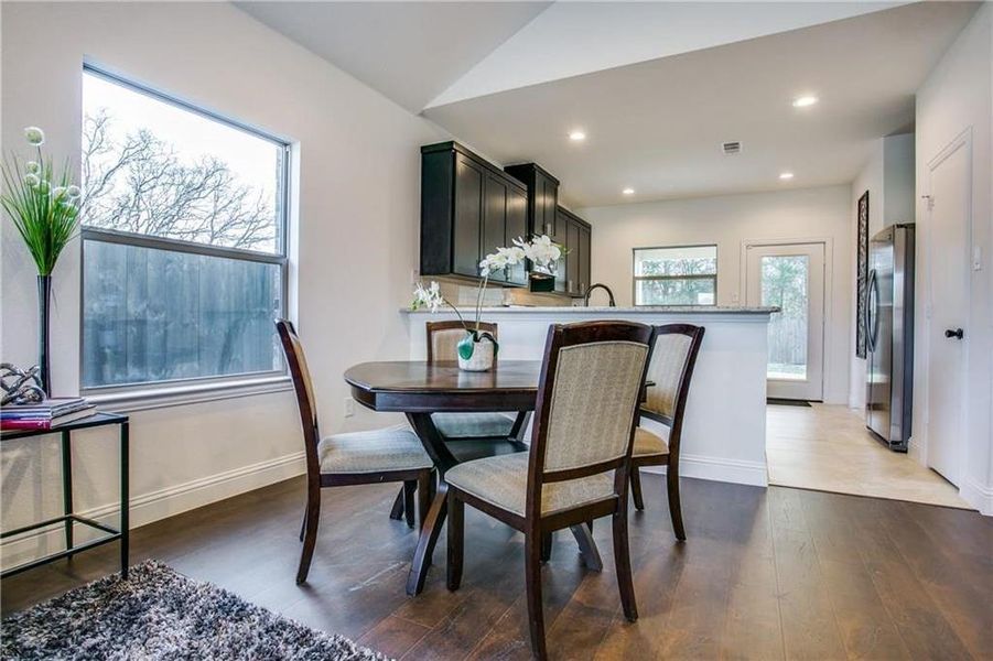 Living Sample Living Sample