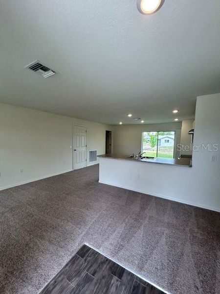 Spacious, unfurnished interior of a new home in , Port Charlotte (Image 5).