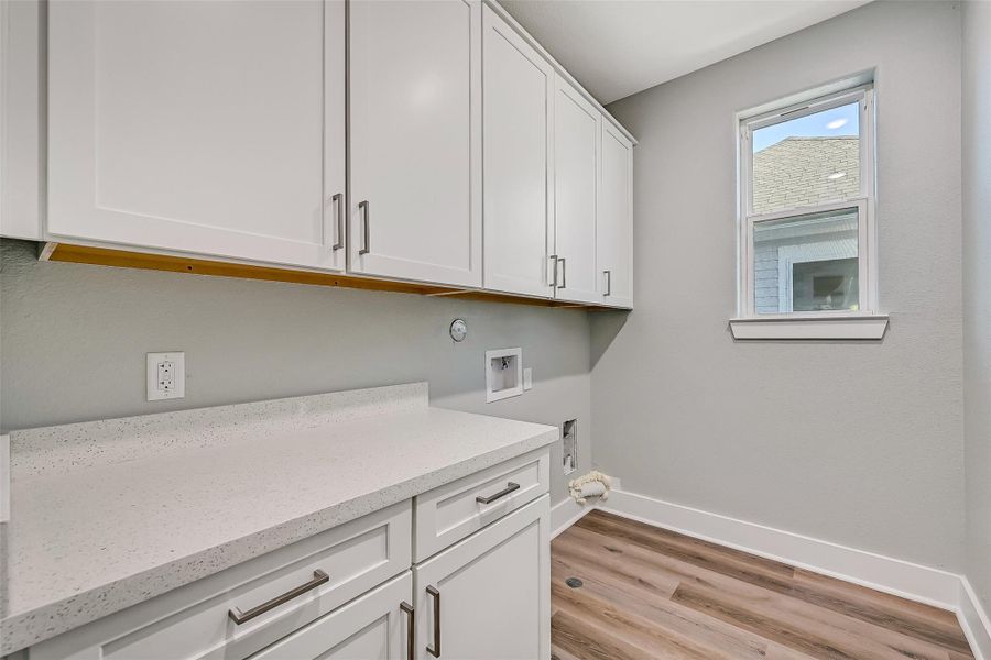 Furnished interior view inside a new home in , Galveston (Image 34).