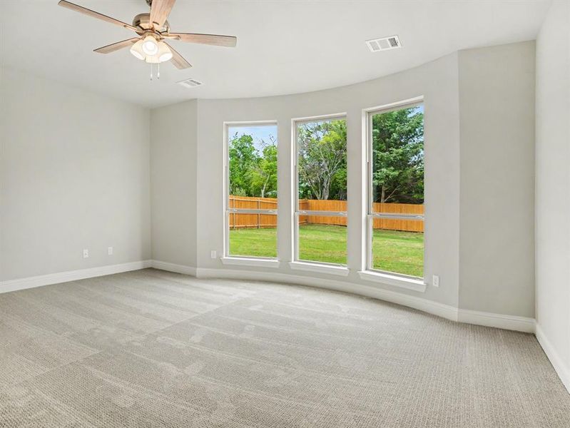 Spacious, unfurnished interior of a new home in Cole Crossing Estates, DeSoto (Image 23).