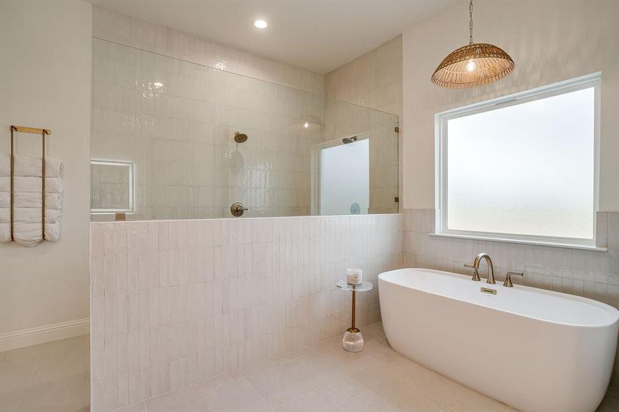 Furnished interior view inside a new home in , Fort Worth (Image 11).