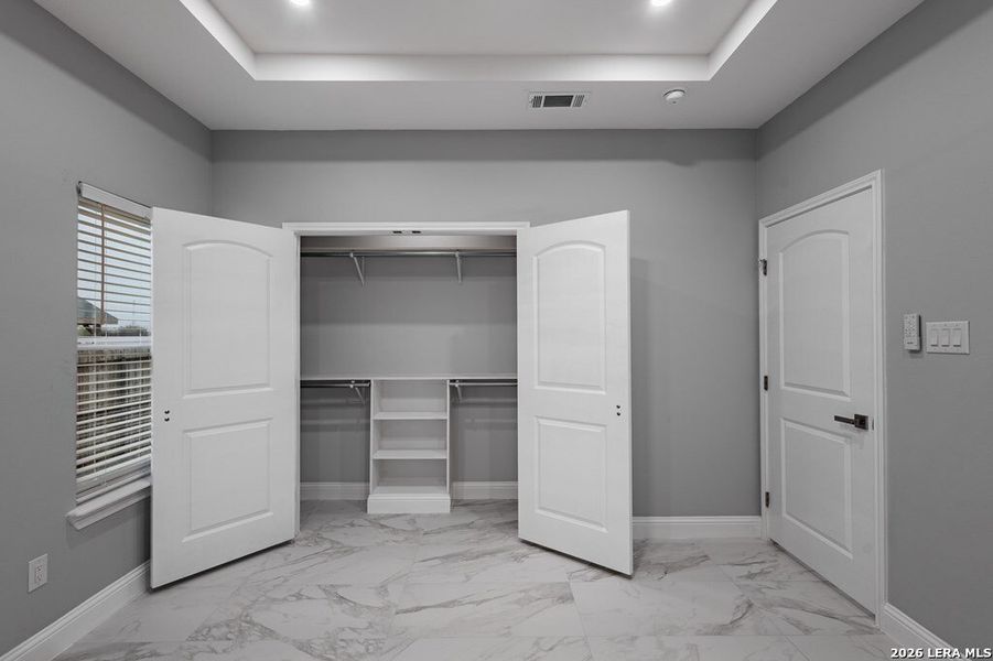 Spacious, unfurnished interior of a new home in , Eagle Pass (Image 29).