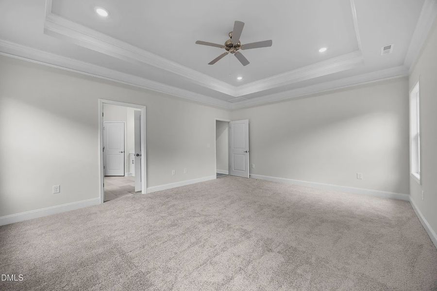 Spacious, unfurnished interior of a new home in Charlotte's Ridge, Middlesex (Image 29).
