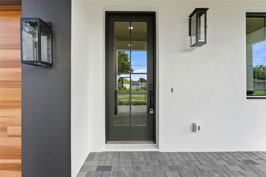 Exterior details and patio area of a home in , Tampa (Image 32).