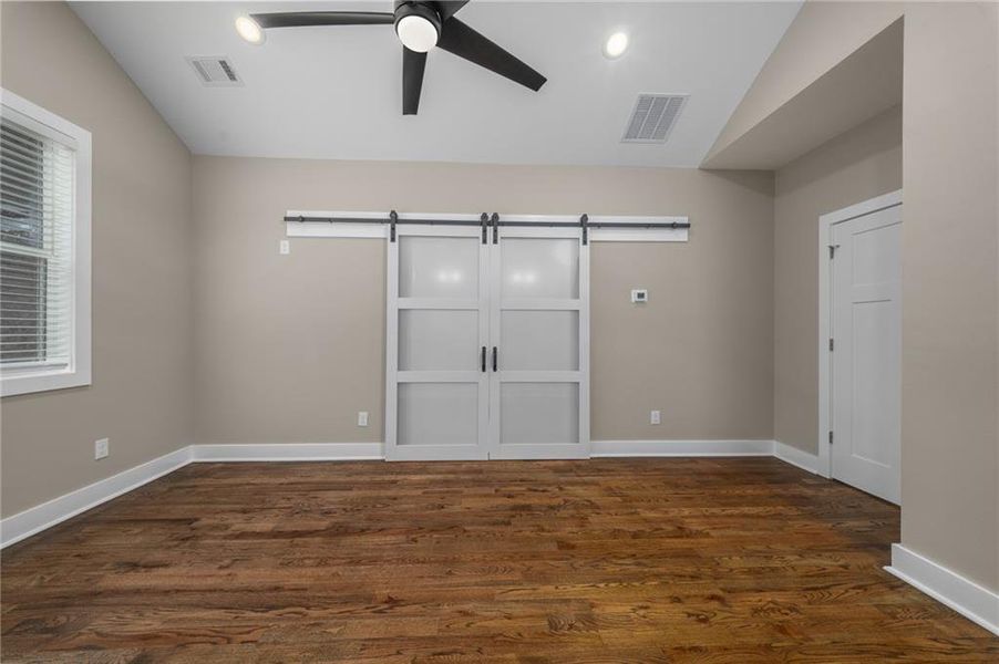 Spacious, unfurnished interior of a new home in , Woodstock (Image 35).