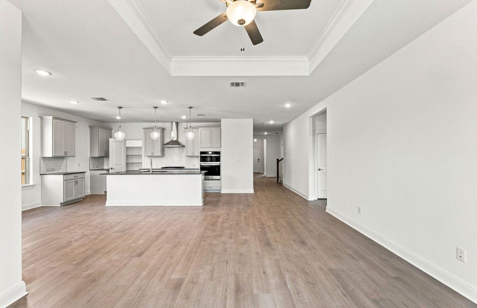 Spacious, unfurnished interior of a new home in Saddleback at Santa Rita Ranch, Liberty Hill (Image 46).