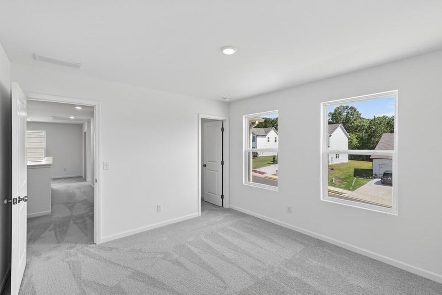 Spacious, unfurnished interior of a new home in Heritage River, Euharlee (Image 19).