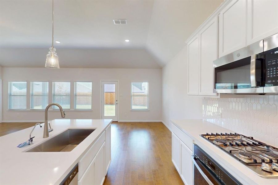 Furnished interior view inside a new home in Sagebrook, Argyle (Image 14). Furnished interior view inside a new home in Sagebrook, Argyle (Image 14).