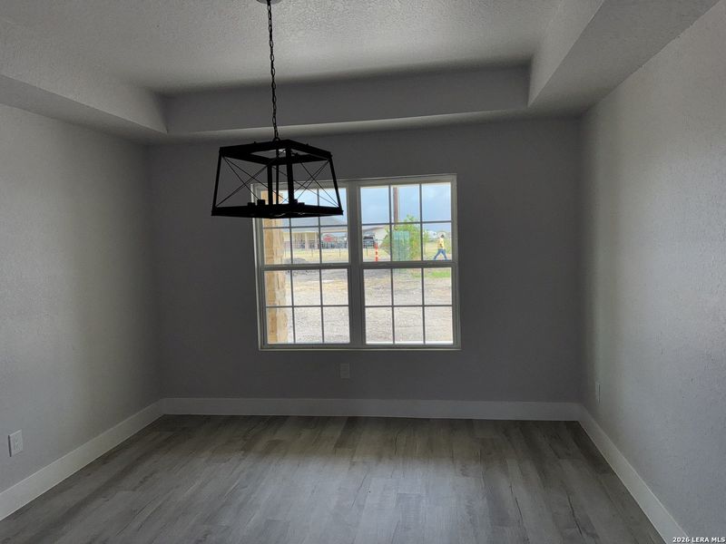 Spacious, unfurnished interior of a new home in , Natalia (Image 27).