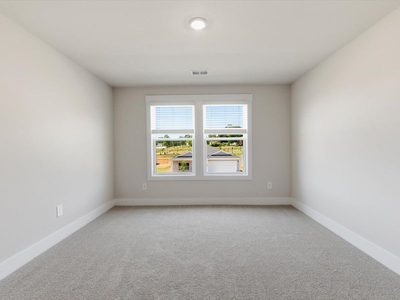 Spacious, unfurnished interior of a new home in Crossing at Abner Creek, Greer (Image 14).