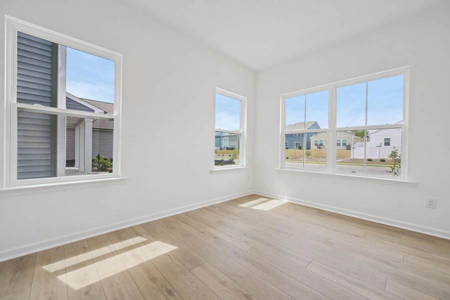 Representative images and renderings are for illustrative purposes. Actual structural options and design finishes of home may vary. Representative images and renderings are for illustrative purposes. Actual structural options and design finishes of home may vary.