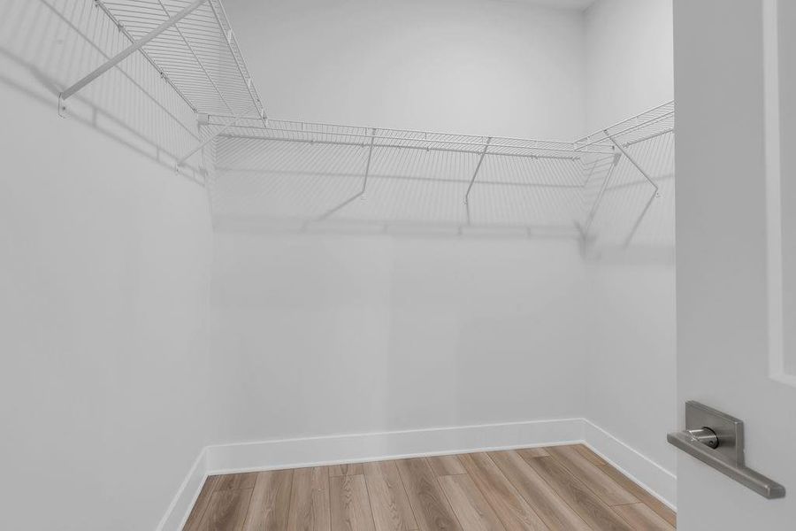 Spacious, unfurnished interior of a new home in Echo Park, Suwanee (Image 20).